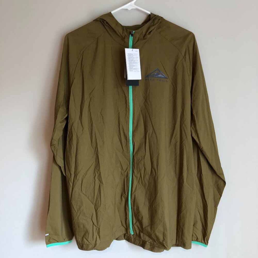 Nike DX6883-368 Men's Medium Trail Aireez Lightweight Windbreaker Running Jacket